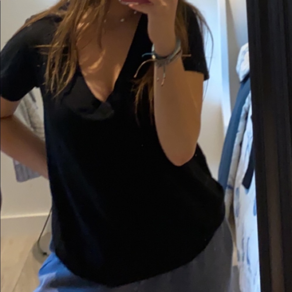 black f21 v neck
